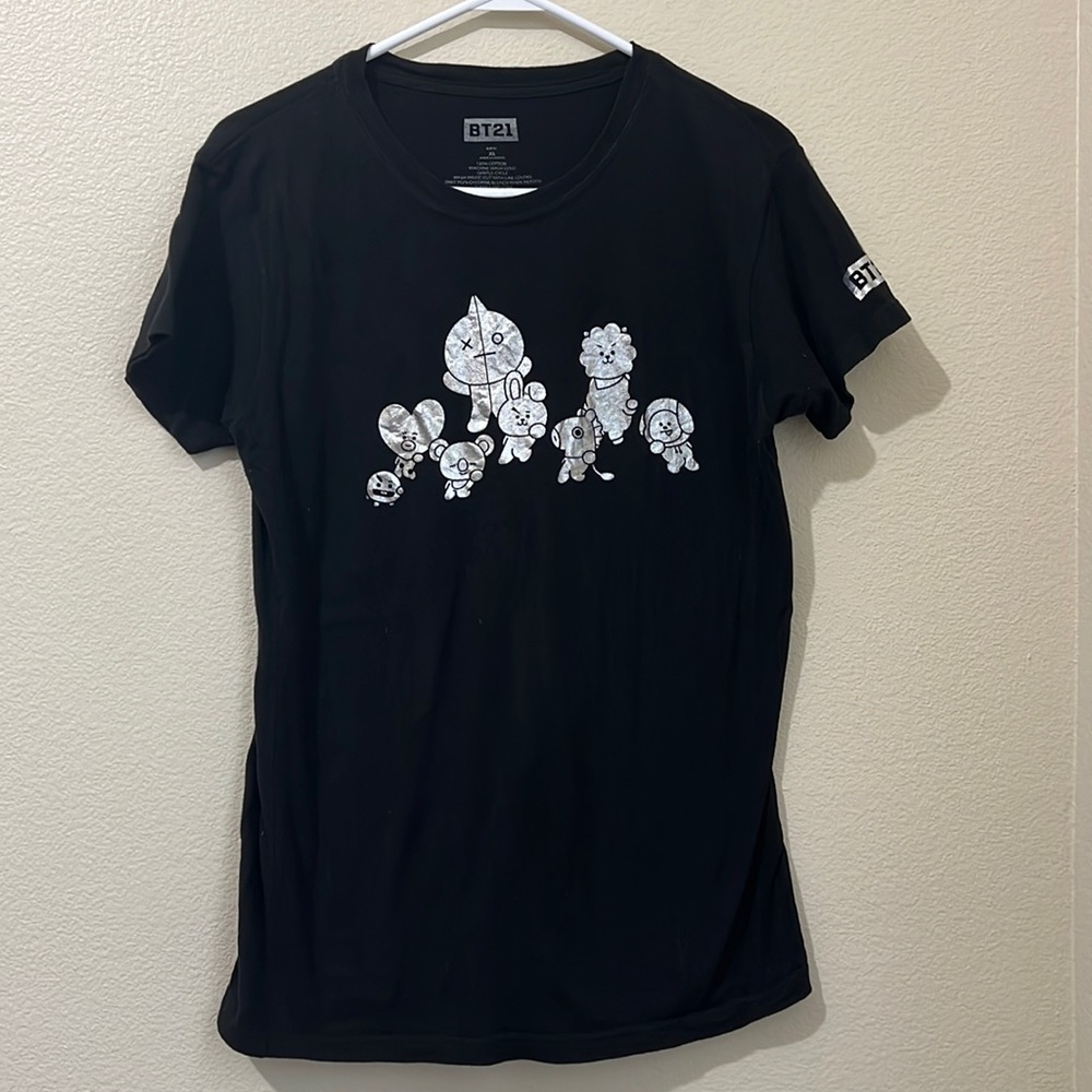BT21 Black T-shirt Sz XL